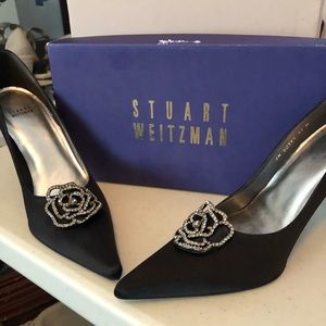 Black satin/crystal;